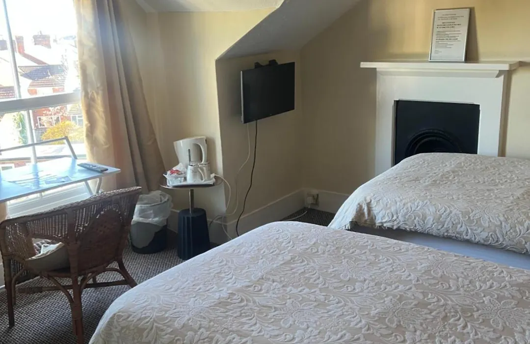 The Townhouse B And B Free Continental Breakfast Included-1
